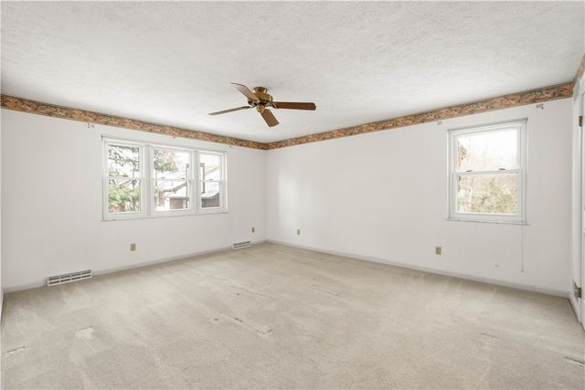 104 Timber Lane Ct, Aleppo, PA 15143