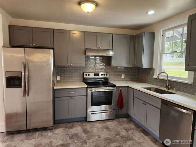 618 Fairmount Avenue, Shelton, WA 98584