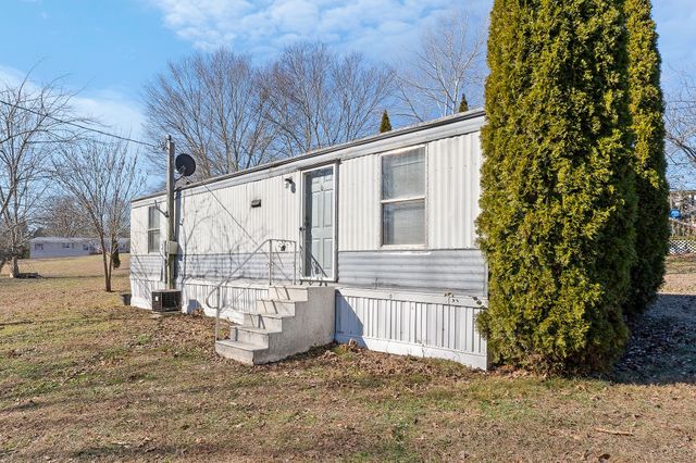 280 Bone Cave Rd, Rock Island, TN 38581