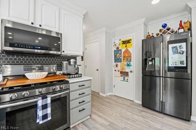 964 Kings Cross Drive, Wadsworth, OH 44281
