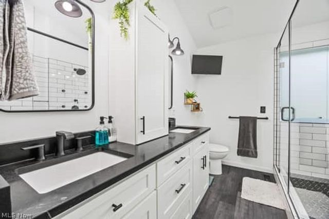 964 Kings Cross Drive, Wadsworth, OH 44281