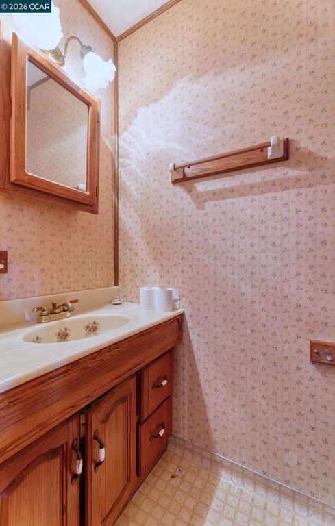 Image 16 of property listing at 457 Gilda Ave, Martinez, CA 94553