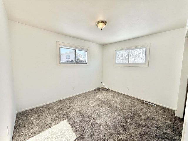 1513 Skinner DRIVE, Twin Lakes, WI 53181