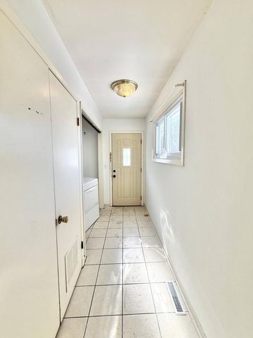 1513 Skinner DRIVE, Twin Lakes, WI 53181