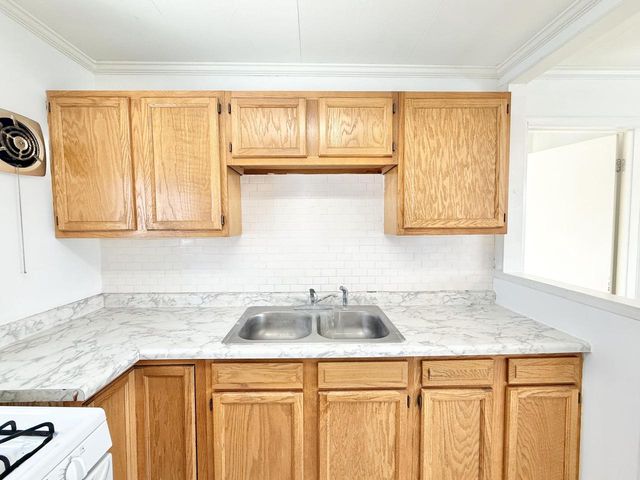 1513 Skinner DRIVE, Twin Lakes, WI 53181