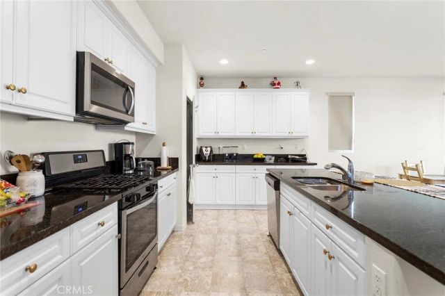 35342 Marabella Court, Winchester, CA 92596