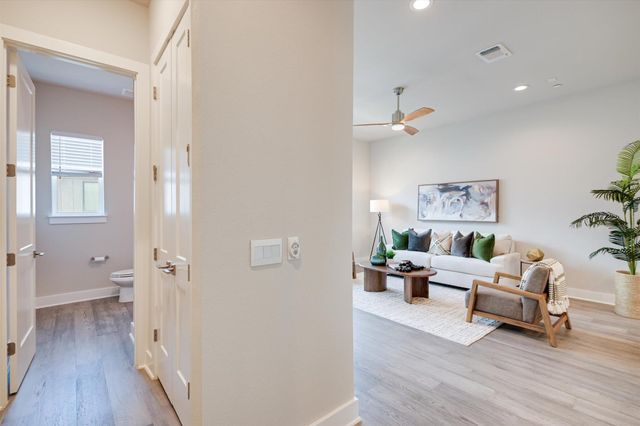 4402 Authentic DR 69, Austin, TX 78731