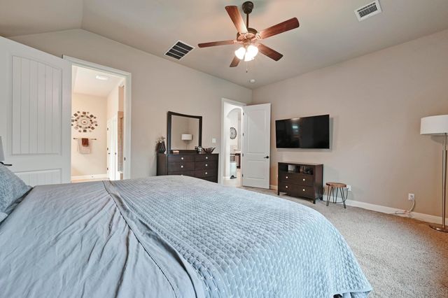 605 River Oaks DR, Austin, TX 78748