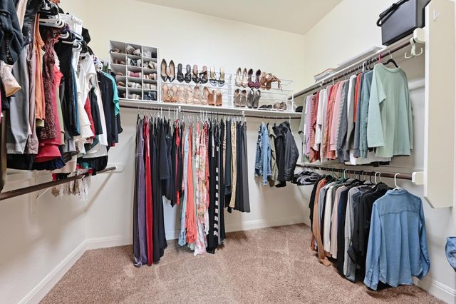 605 River Oaks DR, Austin, TX 78748