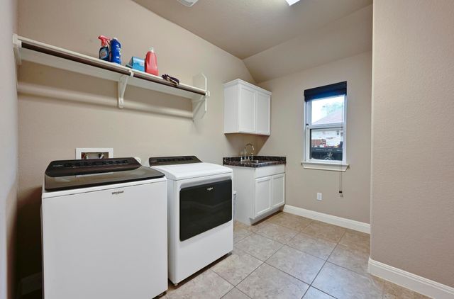 605 River Oaks DR, Austin, TX 78748