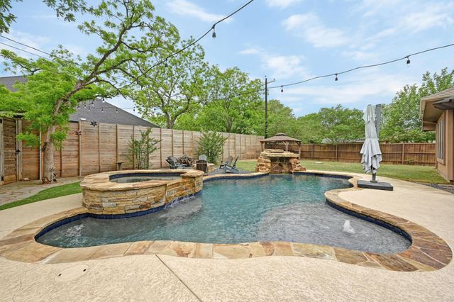 605 River Oaks DR, Austin, TX 78748