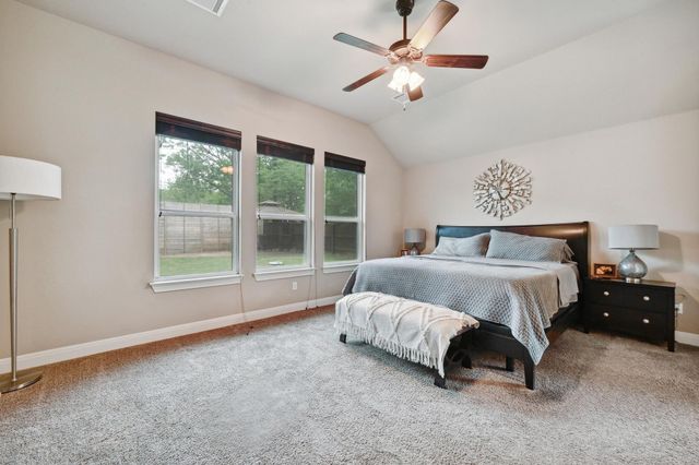 605 River Oaks DR, Austin, TX 78748