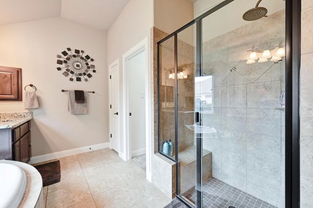 605 River Oaks DR, Austin, TX 78748