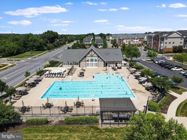 6480 CALVERTON DR #101, Frederick, MD 21703