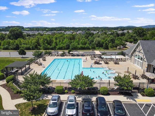6480 CALVERTON DR #101, Frederick, MD 21703