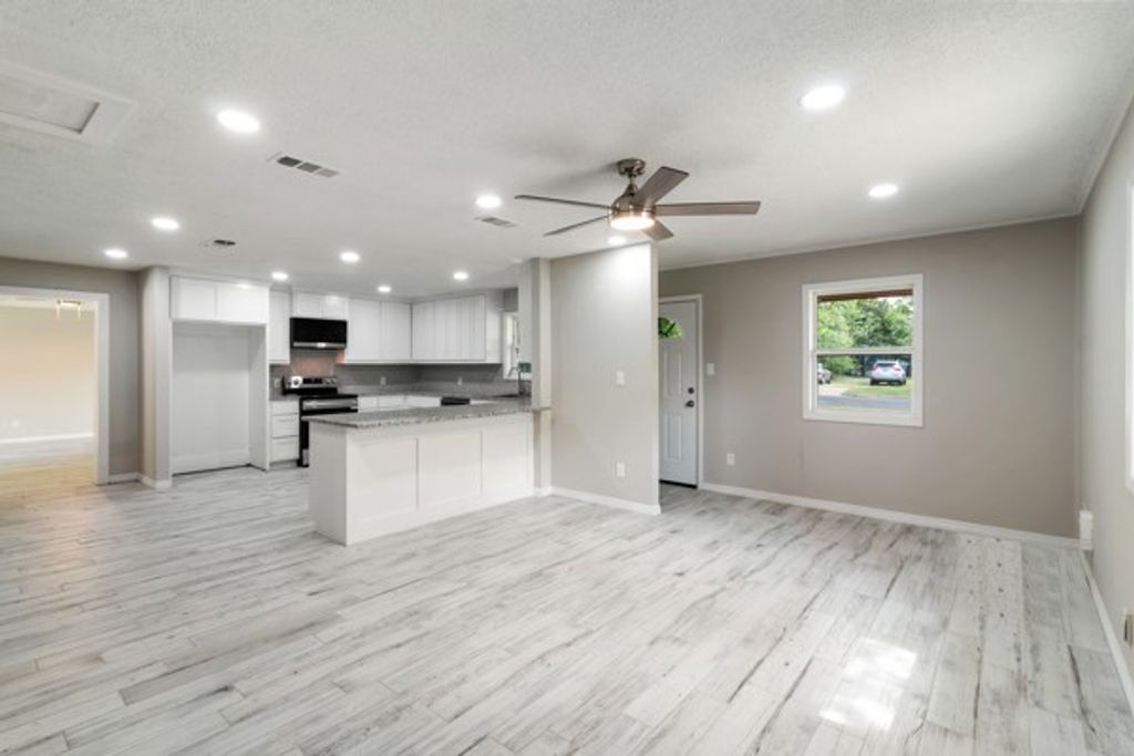4104 Marsh Street, Bryan, TX 77803 — photo 4
