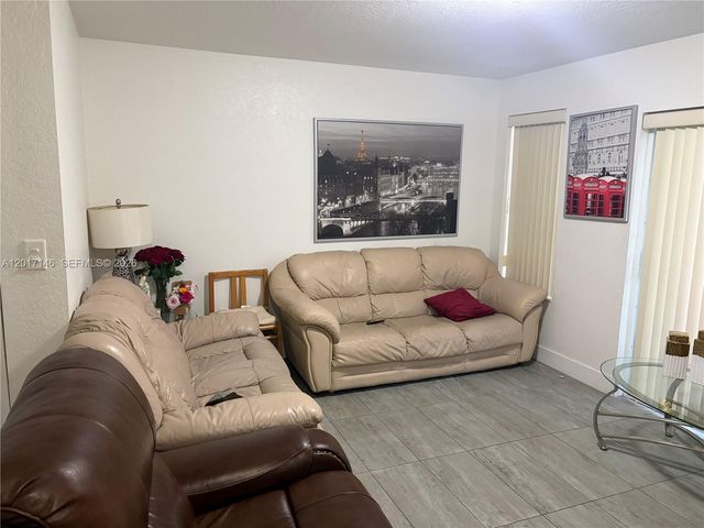 6725 NW 174th Ter I-12, Hialeah, FL 33015