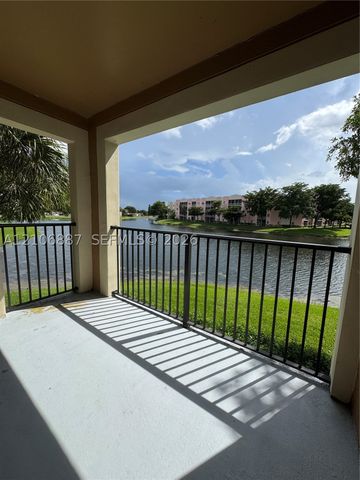 7950 N Nob Hill Rd 202, Tamarac, FL 33321