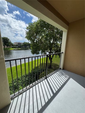 7950 N Nob Hill Rd 202, Tamarac, FL 33321