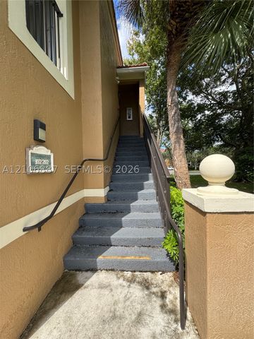7950 N Nob Hill Rd 202, Tamarac, FL 33321