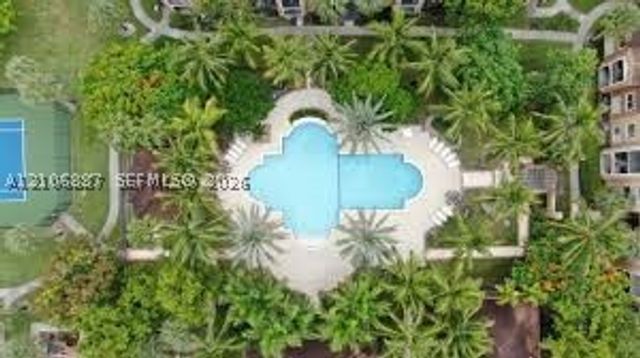 7950 N Nob Hill Rd 202, Tamarac, FL 33321