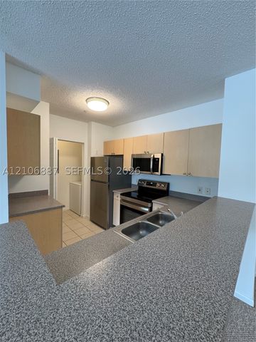 7950 N Nob Hill Rd 202, Tamarac, FL 33321