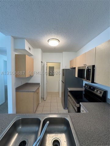 7950 N Nob Hill Rd 202, Tamarac, FL 33321
