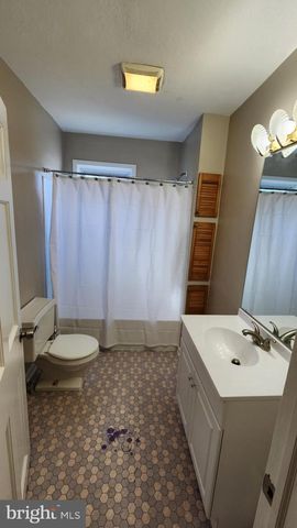 114 OGDEN STATION RD, Wenonah, NJ 08090