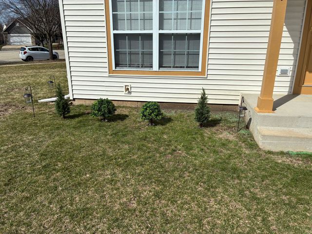 521 Waterford Drive, Oswego, IL 60543