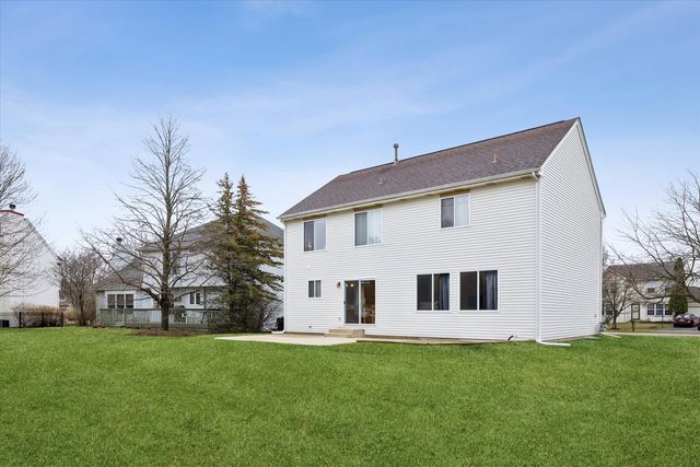 521 Waterford Drive, Oswego, IL 60543