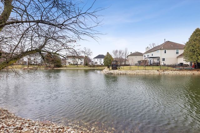 521 Waterford Drive, Oswego, IL 60543