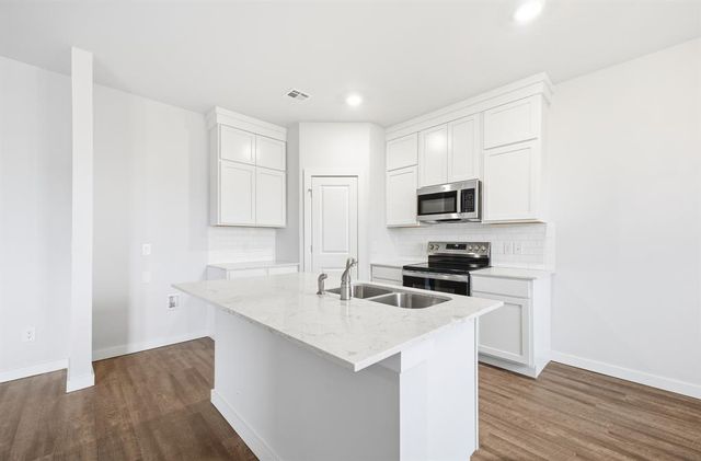 1710 Oak Way, Tuttle, OK 73089