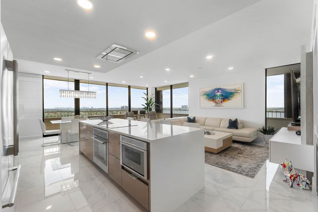 5280 N OCEAN Drive 16E, Singer Island, FL 33404