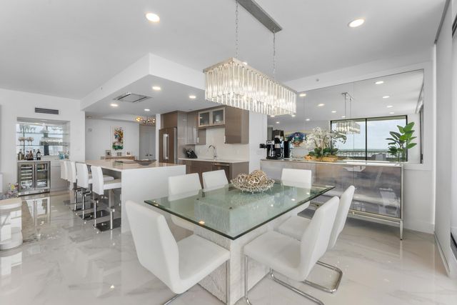 5280 N OCEAN Drive 16E, Singer Island, FL 33404