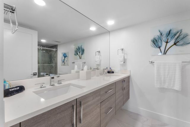 5280 N OCEAN Drive 16E, Singer Island, FL 33404