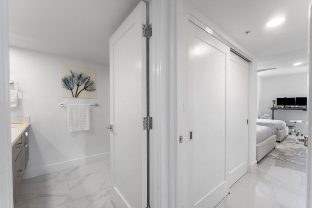 5280 N OCEAN Drive 16E, Singer Island, FL 33404