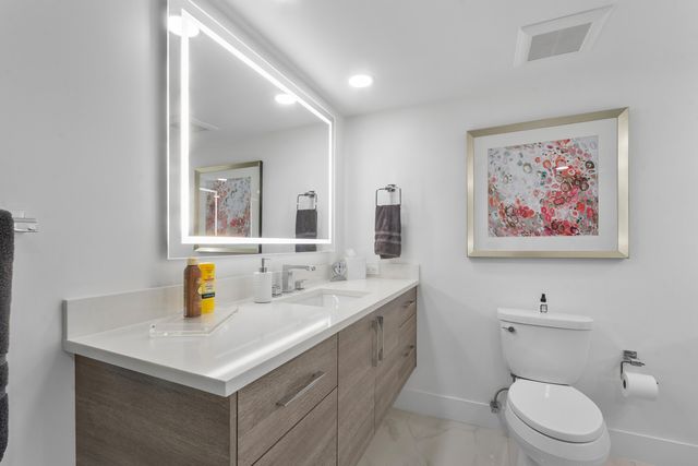 5280 N OCEAN Drive 16E, Singer Island, FL 33404