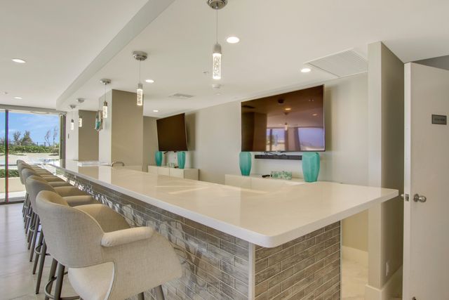 5280 N OCEAN Drive 16E, Singer Island, FL 33404