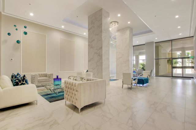 5280 N OCEAN Drive 16E, Singer Island, FL 33404