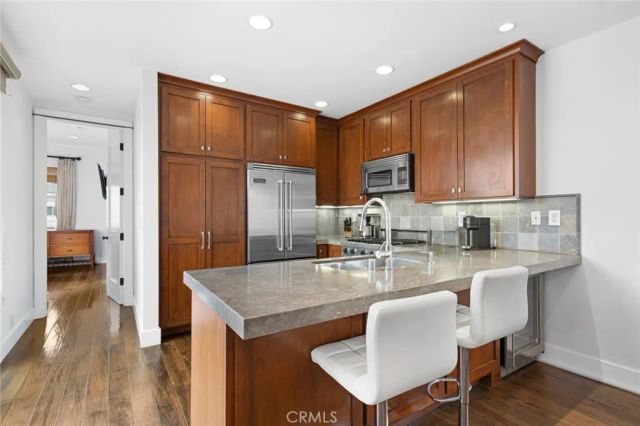 417 Poinsettia Avenue, Corona Del Mar, CA 92625