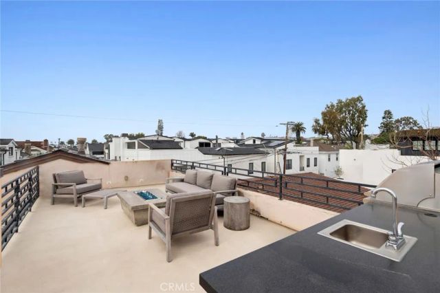 417 Poinsettia Avenue, Corona Del Mar, CA 92625