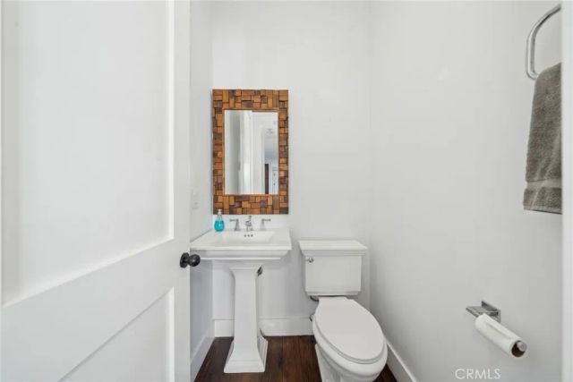 417 Poinsettia Avenue, Corona Del Mar, CA 92625