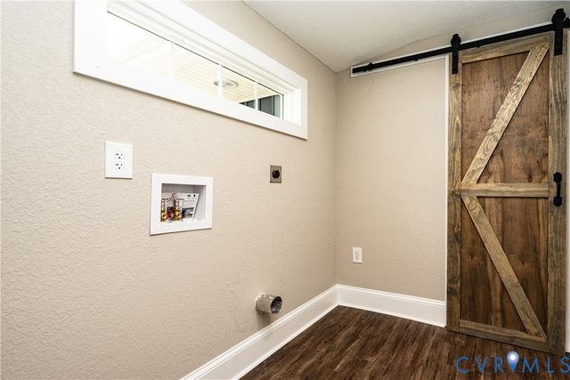 621 Lee St, West Point, VA 23181