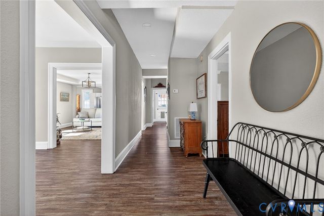 621 Lee St, West Point, VA 23181