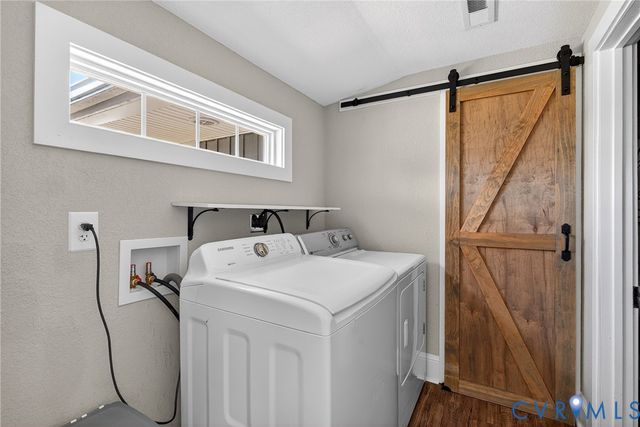 621 Lee St, West Point, VA 23181