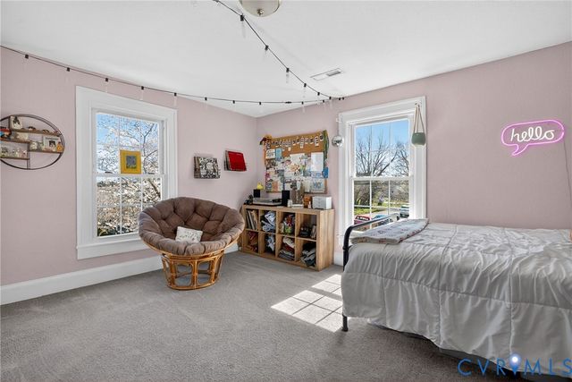 621 Lee St, West Point, VA 23181