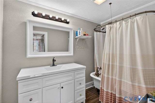 621 Lee St, West Point, VA 23181