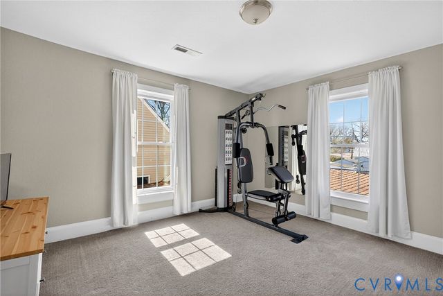 621 Lee St, West Point, VA 23181