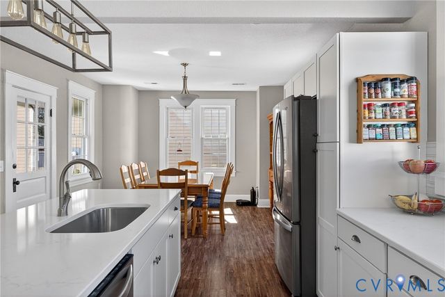 621 Lee St, West Point, VA 23181