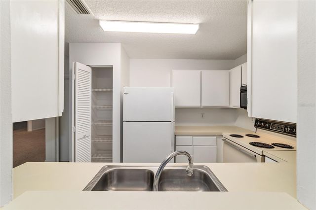 9331 SW 84TH TERRACE E, Ocala, FL 34481